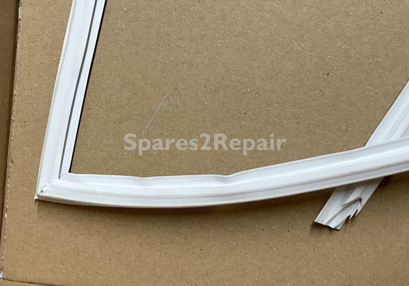 Freezer Door Seal - 1038198 Seal For Freezer W 640x457 [Amica]